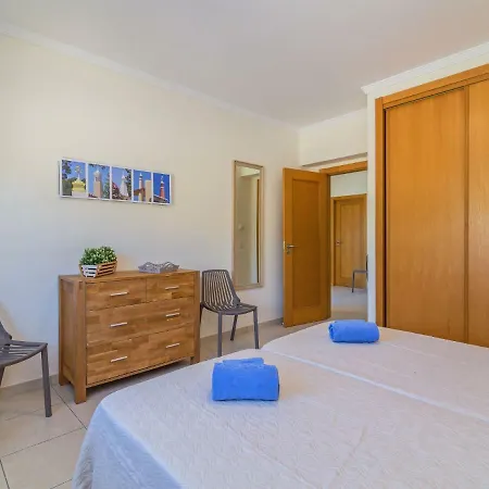 Caravela By Interhome *